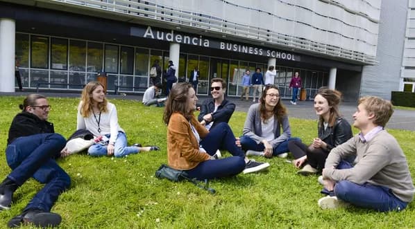 Trouver des idées inspirantes pour rédiger un mémoire sur l&rsquo;entrepreneuriat